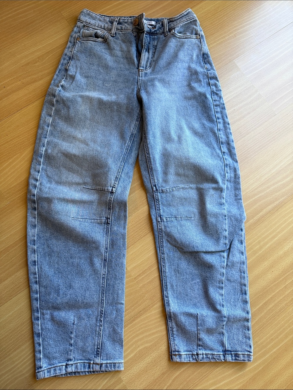 Women’s Barrel Fit Light Blue Jeans